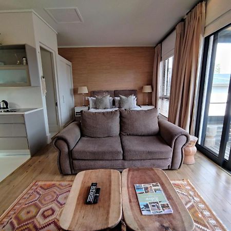 210 Gallery Luxury Studio Apartment Knysna Eksteriør billede