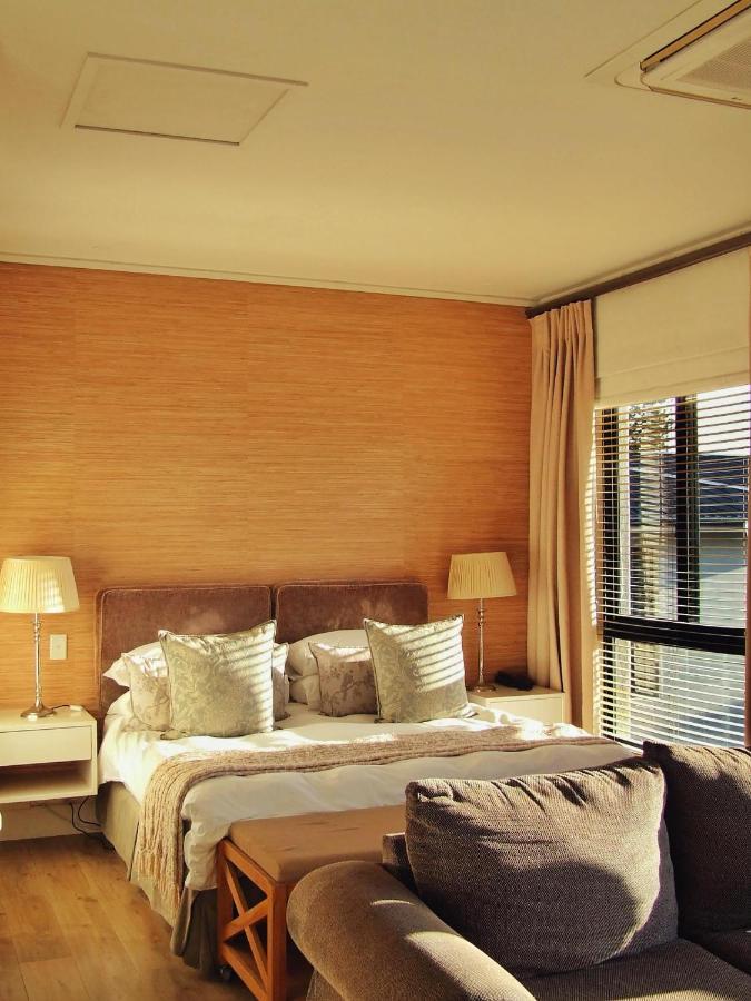 210 Gallery Luxury Studio Apartment Knysna Eksteriør billede